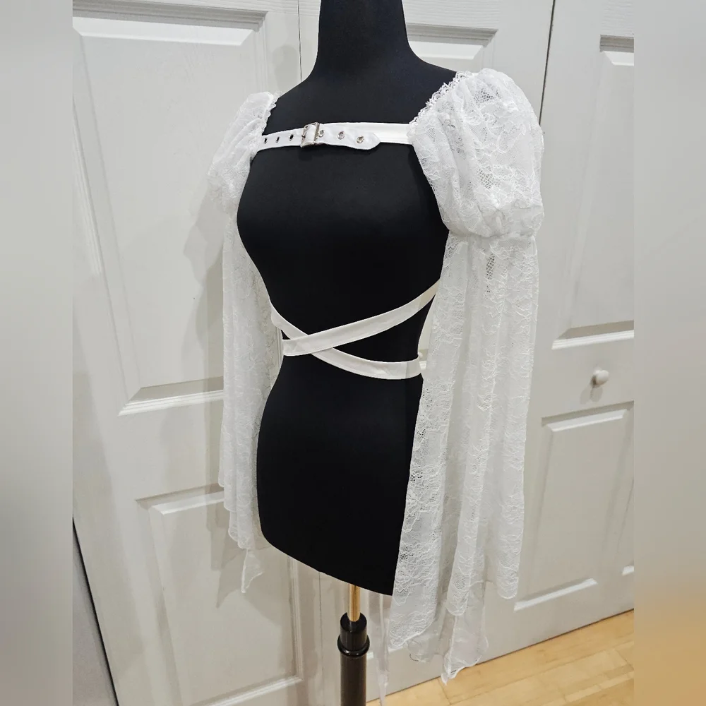 Dolls Kill Widow Goth White Lace Buckle Somber Soul Bondage Harness Shrug Top OS - Picture 5 of 10